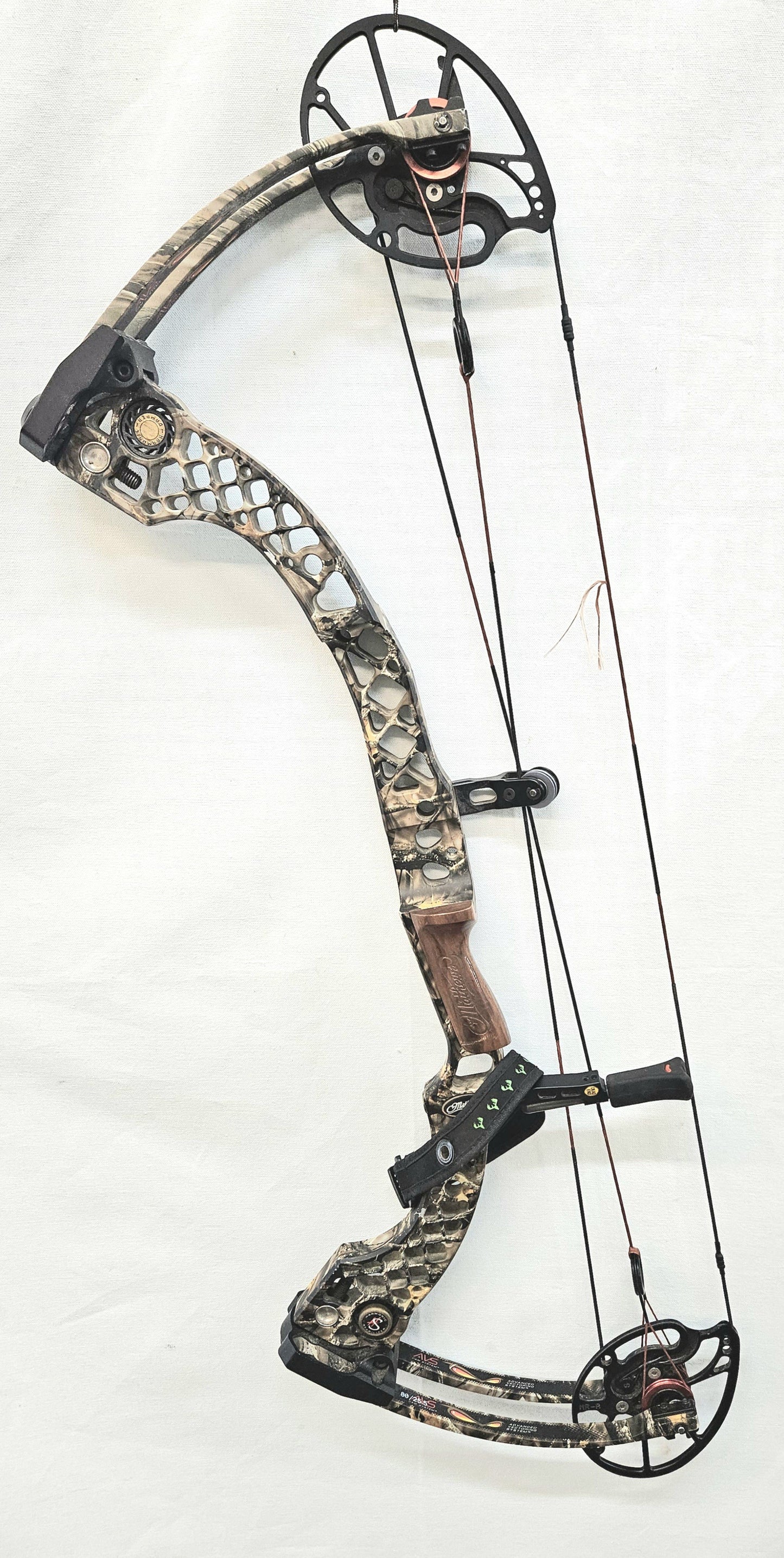 Mathews Monster MR5 RH/80lb USED