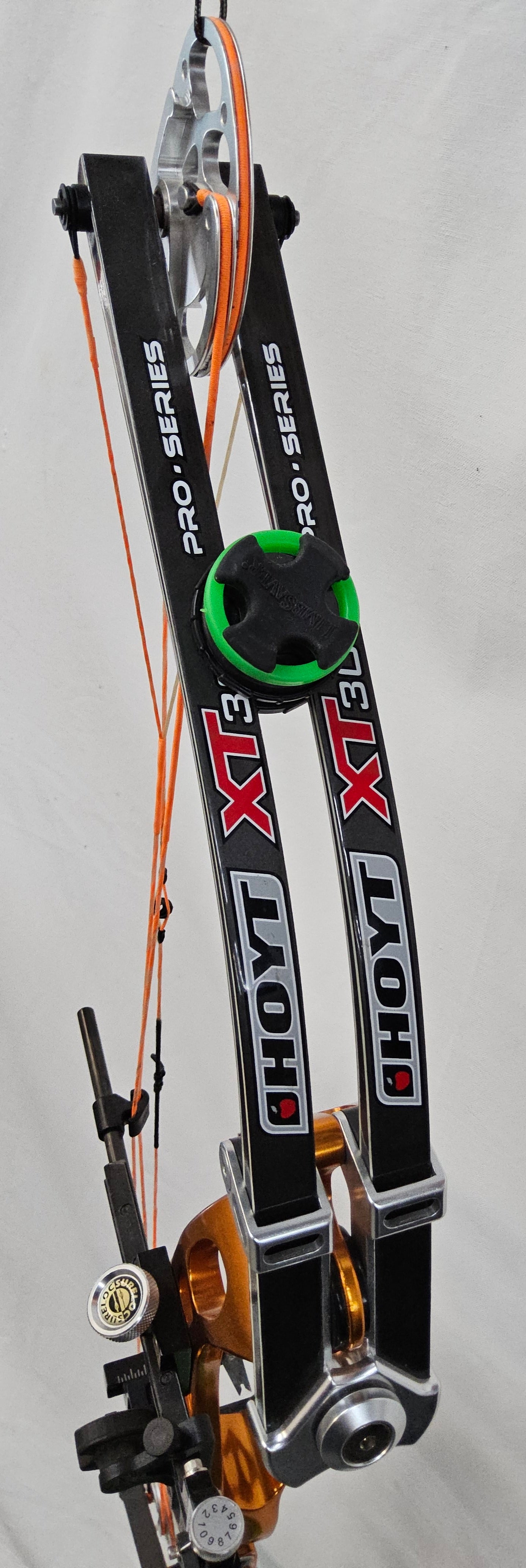Hoyt Contender Elite RH/60 Used