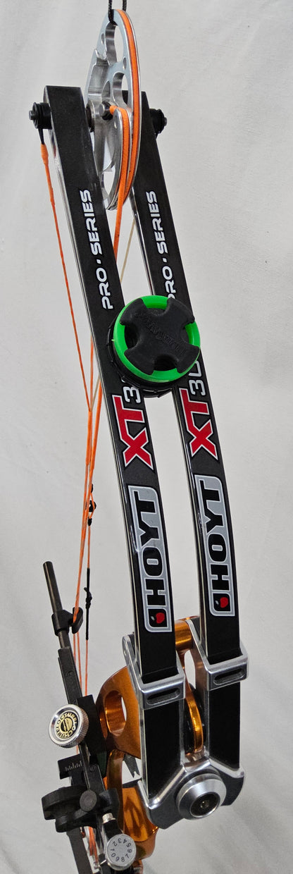 Hoyt Contender Elite RH/60 Used